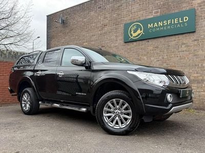 Used Mitsubishi L200 178 HP (130 kW) 2015 Black Pickup