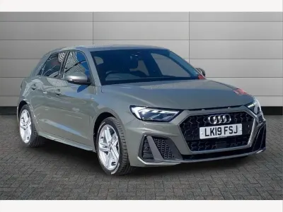 Usado Audi A1 S-Line 150 HP (110 kW) 2019 Cinzento SUV