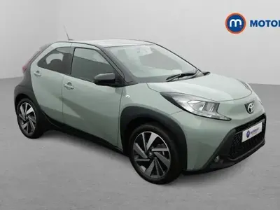 Used Toyota Aygo X 72 HP (52 kW) 2024 Green SUV