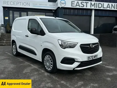 Used Vauxhall Combo Sportive 100 HP (73 kW) 2020 White MPV