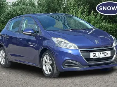 Used Peugeot 208 Active 82 HP (60 kW) 2017 Blue Hatchback