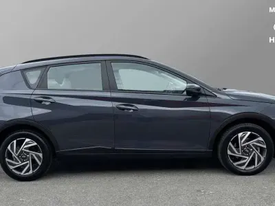 Usado Hyundai Bayon Advanced 100 HP (73 kW) 2024 Cinzento SUV