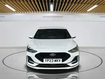 Used Ford Focus ST-Line 125 HP (91 kW) 2023 White Hatchback