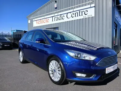 Gebraucht Ford Focus Titanium X 125 PS (91 kW) 2017 Blau Kombi