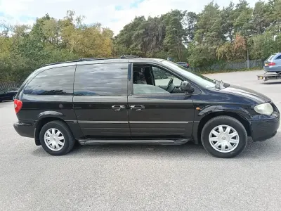 Used Chrysler Grand Voyager Limited 2005 Black MPV