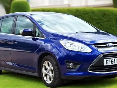 Used Ford Grand C-Max Zetec 125 HP (91 kW) 2014 Blue MPV