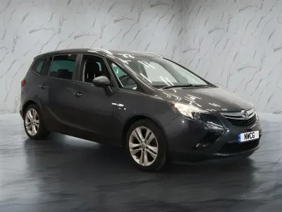 Used Vauxhall Zafira Tourer SRi 140 HP (102 kW) 2015 Grey MPV