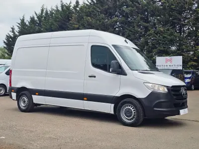 Begagnad Mercedes Sprinter Progressive 2021 Vit Van