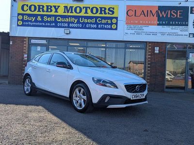 Used Volvo V40 2014 White Hatchback