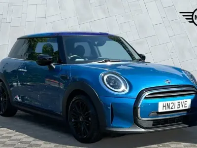 Used Mini Cooper Exclusive 134 HP (98 kW) 2021 Blue Hatchback