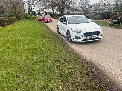 Used Ford Focus ST-Line 125 HP (91 kW) 2019 White Hatchback