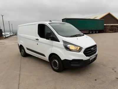 Used Ford Transit Custom 105 HP (77 kW) 2020 White Van
