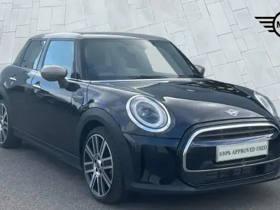 Used Mini Cooper Exclusive 134 HP (98 kW) 2021 Black Hatchback