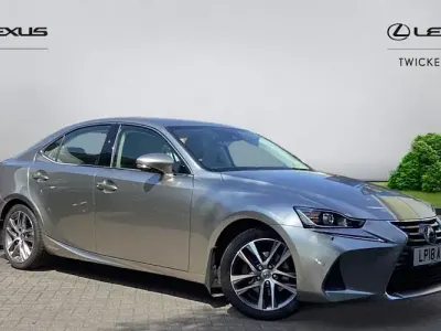 Used Lexus IS300h 223 HP (164 kW) 2018 Sedan