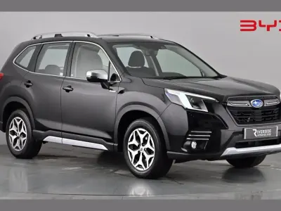 Käytetty Subaru Forester XE 150 HP (110 kW) 2023 Musta Katumaasturi