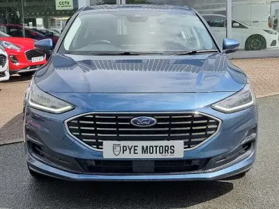 Used Ford Focus Titanium 155 HP (114 kW) 2022 Blue Hatchback