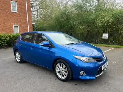 Usado Toyota Auris 2013 Azul Citadino