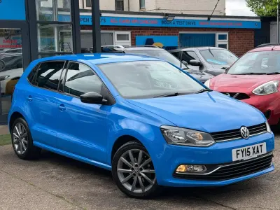 Used VW Polo Design 60 HP (44 kW) 2015 Blue Hatchback