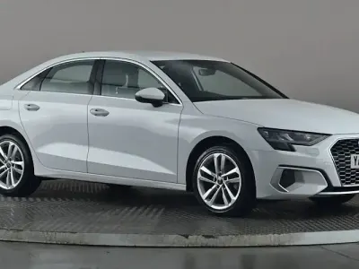 Używany Audi A3 Sport 150 KM (110 kW) 2023 Biały Sedan/Limuzyna