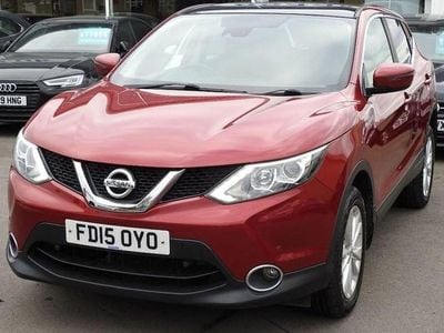 Used Nissan Qashqai Acenta+ 115 HP (84 kW) 2015 Red SUV