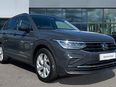 Usado VW Tiguan Life 150 HP (110 kW) 2022 Cinzento SUV