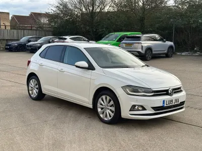 Used VW Polo SEL 2019 White Hatchback