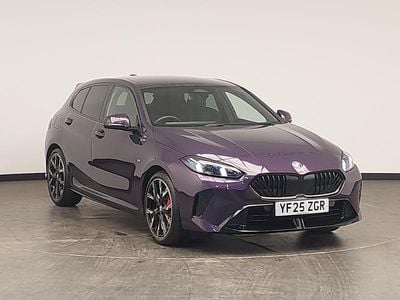 Begagnad BMW 120 M Sport 156 HK (114 kW) 2025 Lila Halvkombi