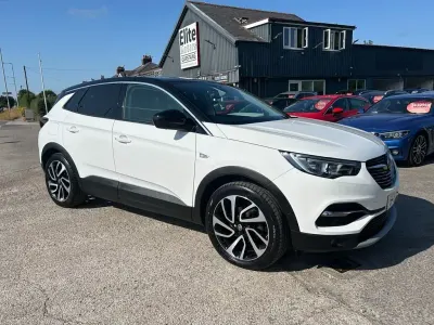 Used Vauxhall Grandland X Elite 130 HP (95 kW) 2019 White SUV