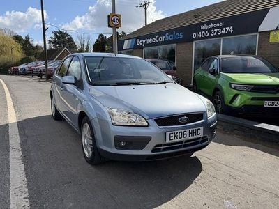 Used Ford Focus Ghia 115 HP (84 kW) 2006 Blue Hatchback