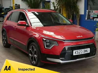 Used Kia Niro 139 HP (102 kW) 2023 Red SUV
