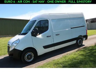 Begagnad Vauxhall Movano 130 HK (95 kW) 2017 Vit Minibuss