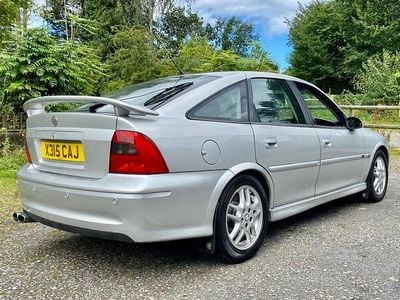 Used Vauxhall Vectra SRi 140 HP (102 kW) 2000 Silver Hatchback