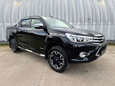 used Toyota HiLux x 2.4 INVINCIBLE X 4WD D-4D DCB 148 BHP