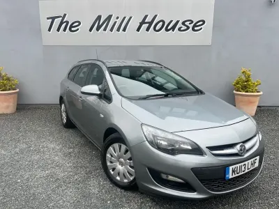 Second-hand Vauxhall Astra S 130 CP (95 kW) 2013 Argintiu Break