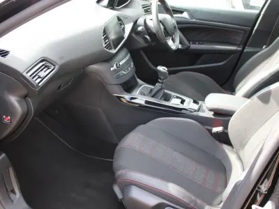 Used Peugeot 308 GT-line 129 HP (94 kW) 2020 Black Hatchback