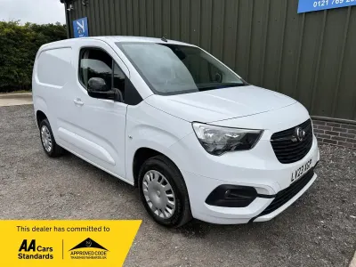 Used Vauxhall Combo 100 HP (73 kW) 2023 White MPV
