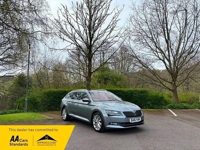 Used Skoda Superb SE L Executive 190 HP (139 kW) 2016 Grey Estate