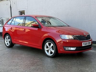 Used Skoda Rapid SE 90 HP (66 kW) 2015 Red Hatchback