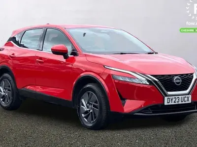 Gebraucht Nissan Qashqai Acenta Premium 158 PS (116 kW) 2023 Rot SUV