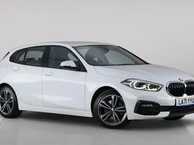 Used BMW 118 Sport Line 136 HP (100 kW) 2021 White Hatchback