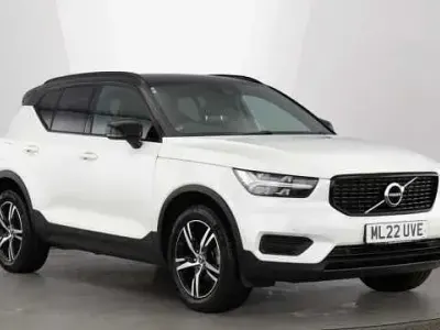 Used Volvo XC40 R-Design 161 HP (118 kW) 2022 White SUV