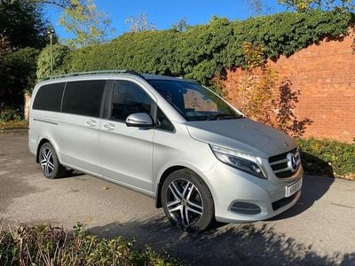 Mercedes V220