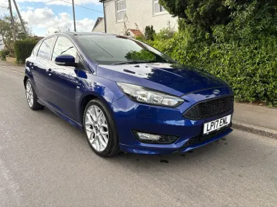 Używany Ford Focus ST-Line 120 KM (88 kW) 2017 Niebieski Hatchback