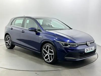 Second-hand VW Golf VII Style 130 CP (95 kW) 2020 Albastru Hatchback
