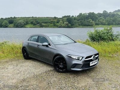 Begagnad Mercedes A180 Executive 116 HK (85 kW) 2018 Grå Halvkombi