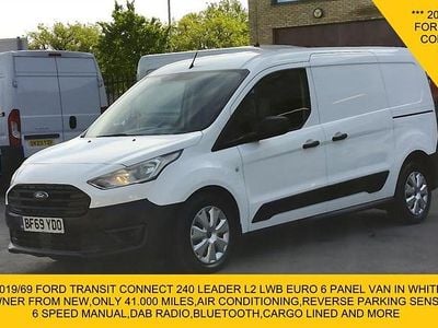 Used Ford Transit Connect 100 HP (73 kW) 2019 White MPV