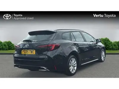 Używany Toyota Corolla 140 KM (102 kW) 2025 Czarny Kombi