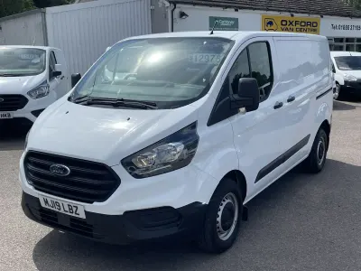 Used Ford Transit Custom 104 HP (76 kW) 2019 White Van