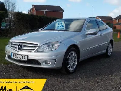 Used Mercedes 200 SE 2010 Coupe
