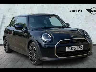 Used Mini Cooper Exclusive 114 kW (156 HP) 2025 Black Hatchback